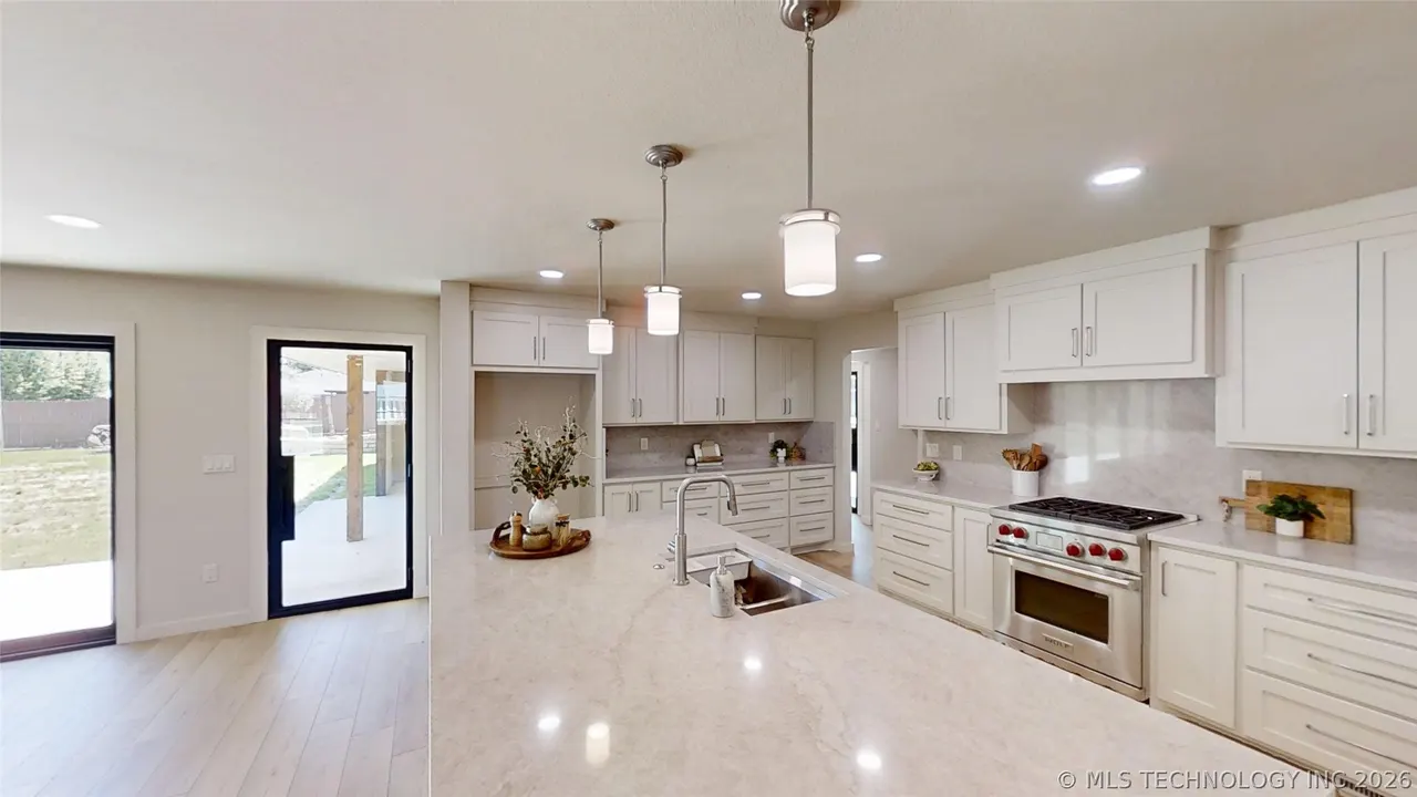 Photo 12 — 2200 Cloverleaf Place, Ardmore, OK 73401