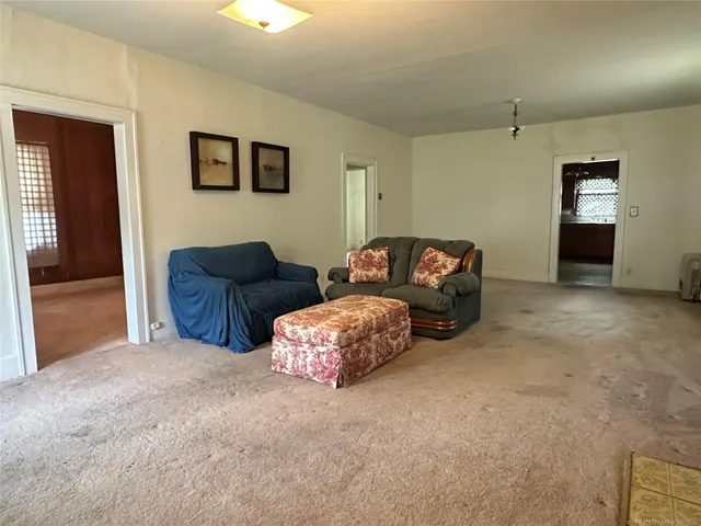Photo 3 — 814 S Severs Street, Okmulgee, OK 74447