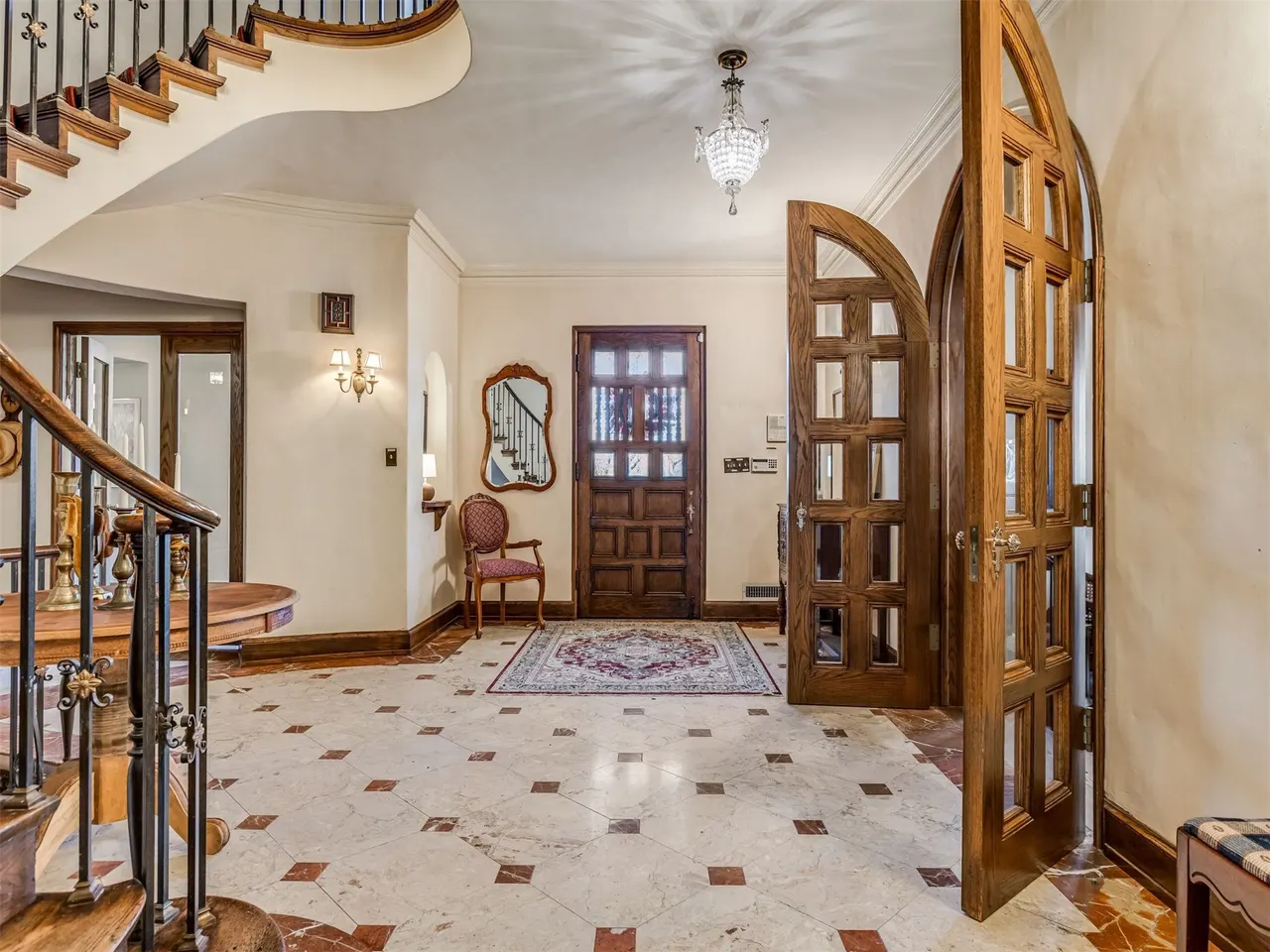 Photo 4 — 2400 Terrace Drive, Bartlesville, OK 74006