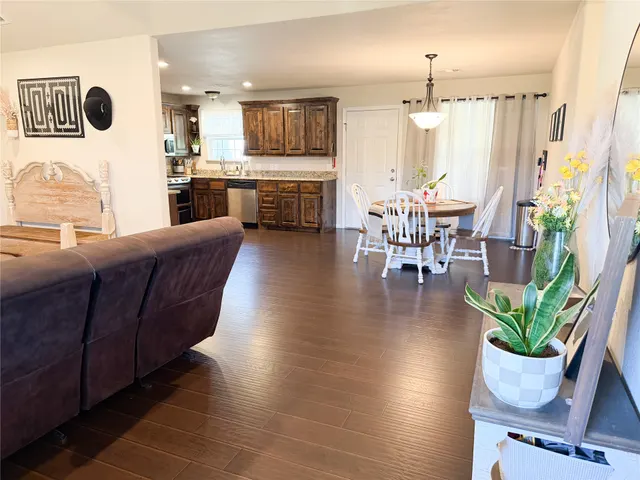 Photo 4 — 59 Founders Lane, Durant, OK 74701