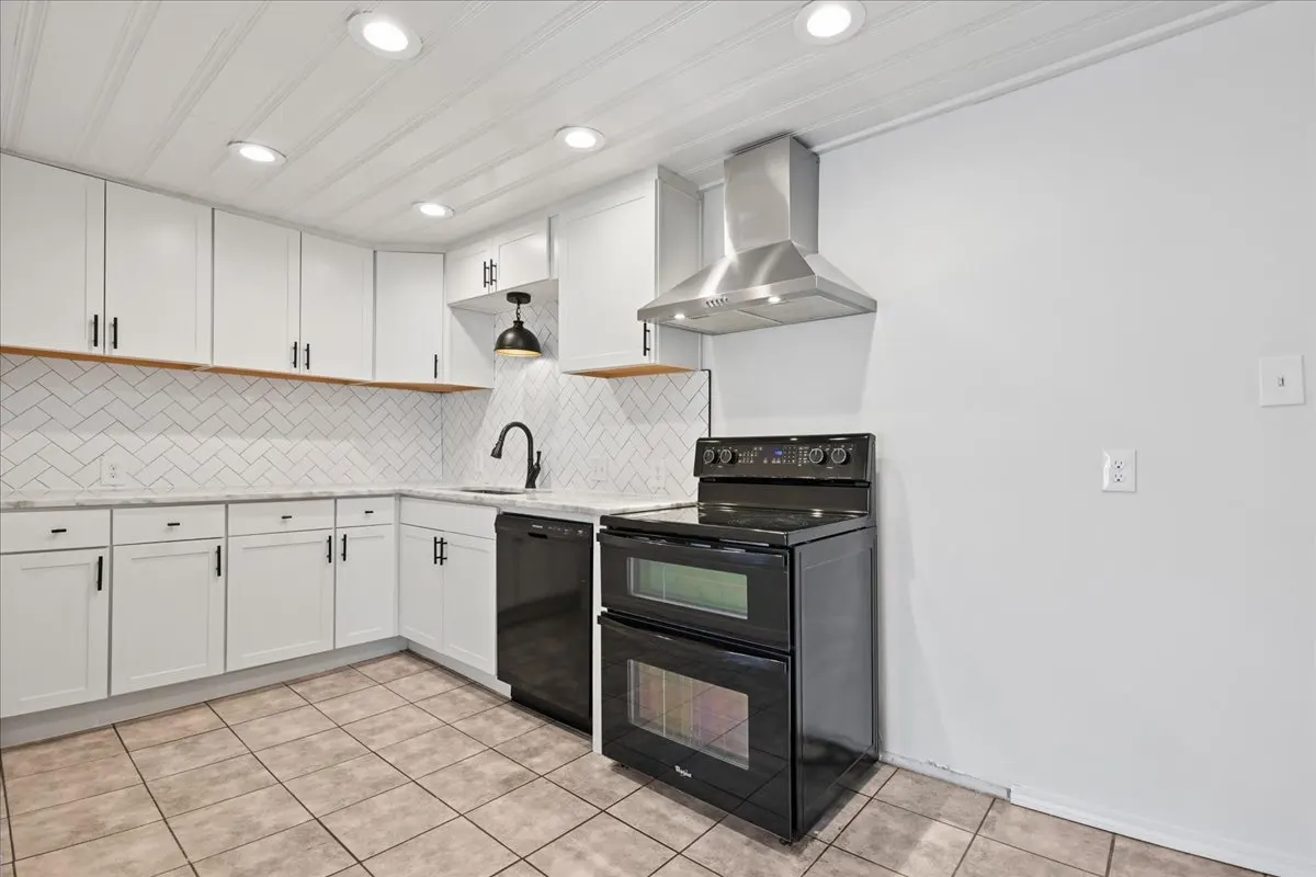 Photo 15 — 3527 E 4th Place, Tulsa, OK 74112