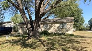 Front exterior — 1001 N 13th Street, Collinsville, OK 74021
