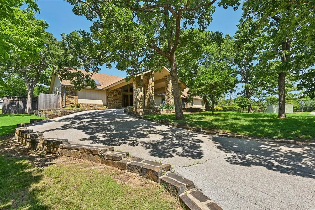 Photo 2 — 3110 E 71st Street S, Tulsa, OK 74136