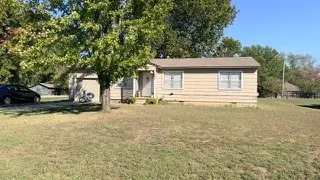 Front exterior — 1023 N 13th Street, Collinsville, OK 74021