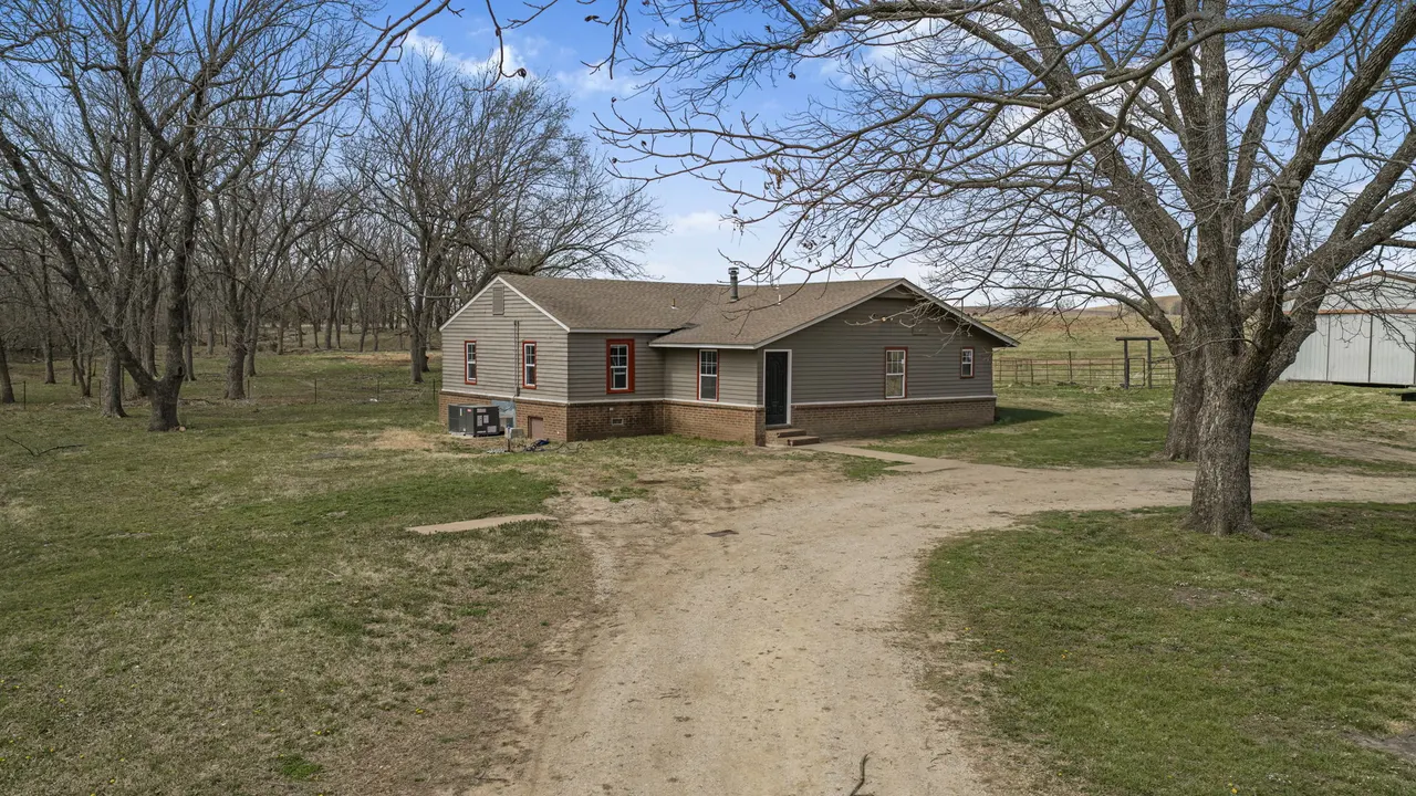 Photo 8 — 30740 N 3996, Ramona, OK 74061
