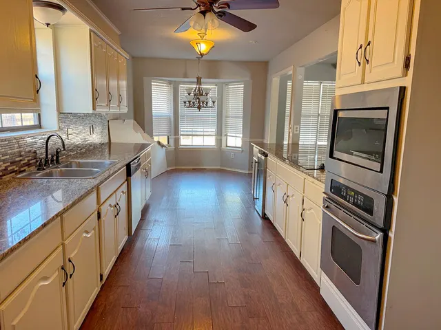 Photo 6 — 2204 W Memphis Place, Broken Arrow, OK 74012