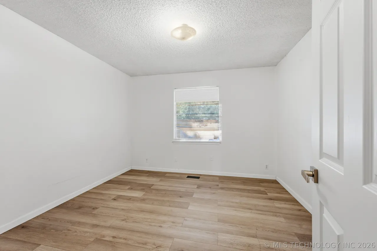 Photo 14 — 7732 S 69 EastPlace S, Tulsa, OK 74133