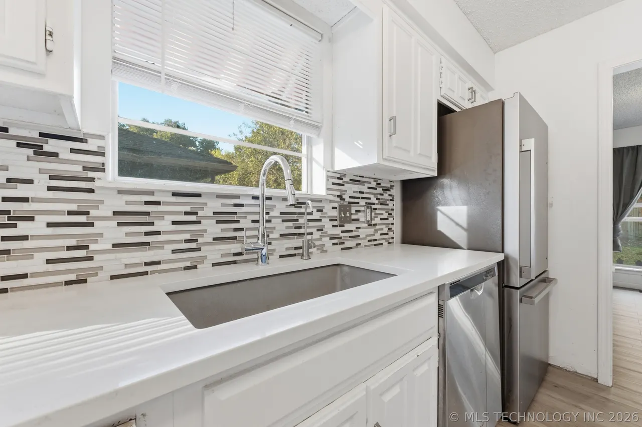 Photo 6 — 7732 S 69 EastPlace S, Tulsa, OK 74133