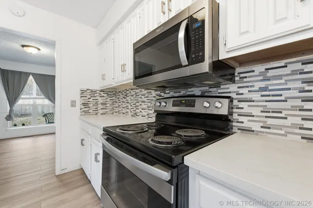 Photo 7 — 7732 S 69 EastPlace S, Tulsa, OK 74133