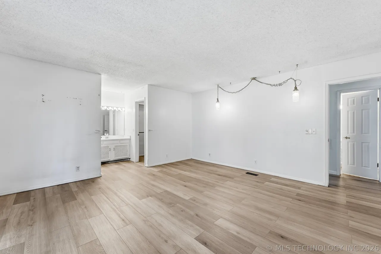 Photo 11 — 7732 S 69 EastPlace S, Tulsa, OK 74133