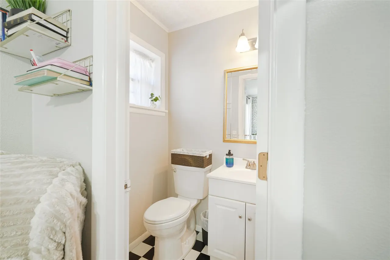 Photo 17 — 2407 S Norwood Avenue, Tulsa, OK 74114