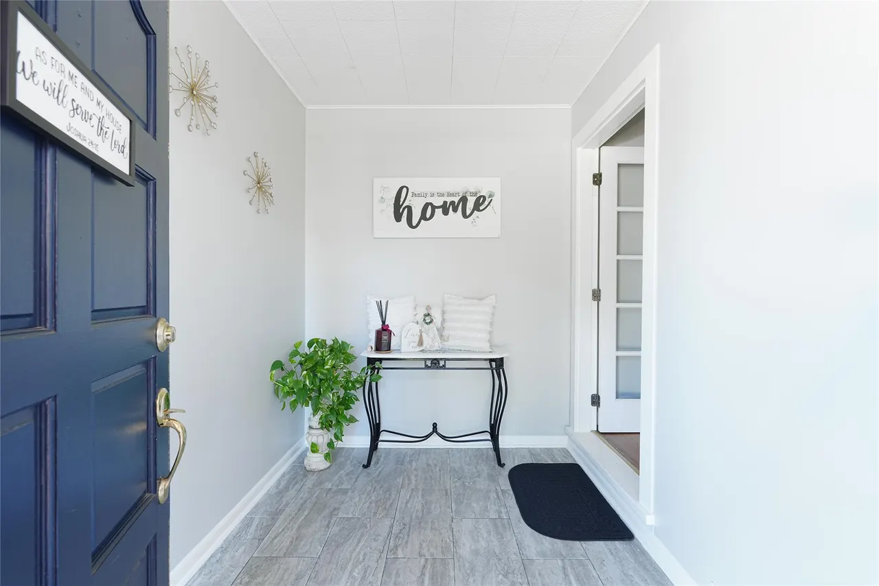 Photo 5 — 2407 S Norwood Avenue, Tulsa, OK 74114