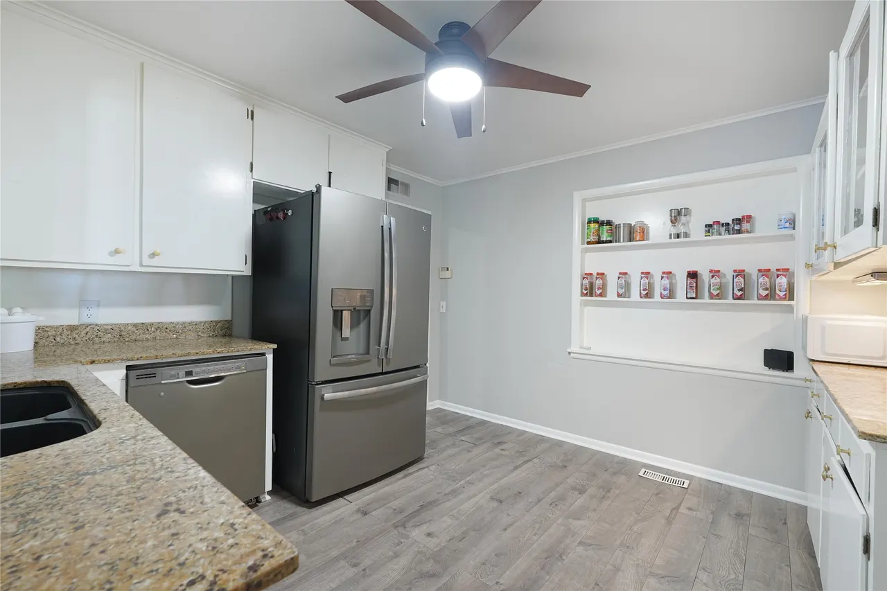 Photo 3 — 2407 S Norwood Avenue, Tulsa, OK 74114
