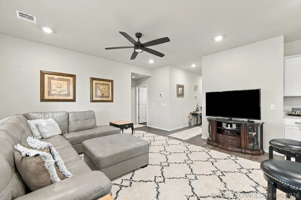 Photo 6 — 1014 Shasta Lane E, Mannford, OK 74044