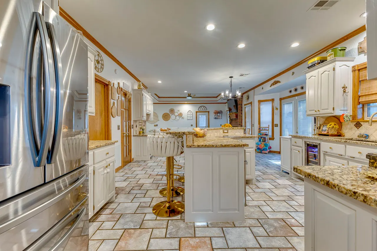 Photo 7 — 9892 E Shadowlake Drive, Claremore, OK 74017