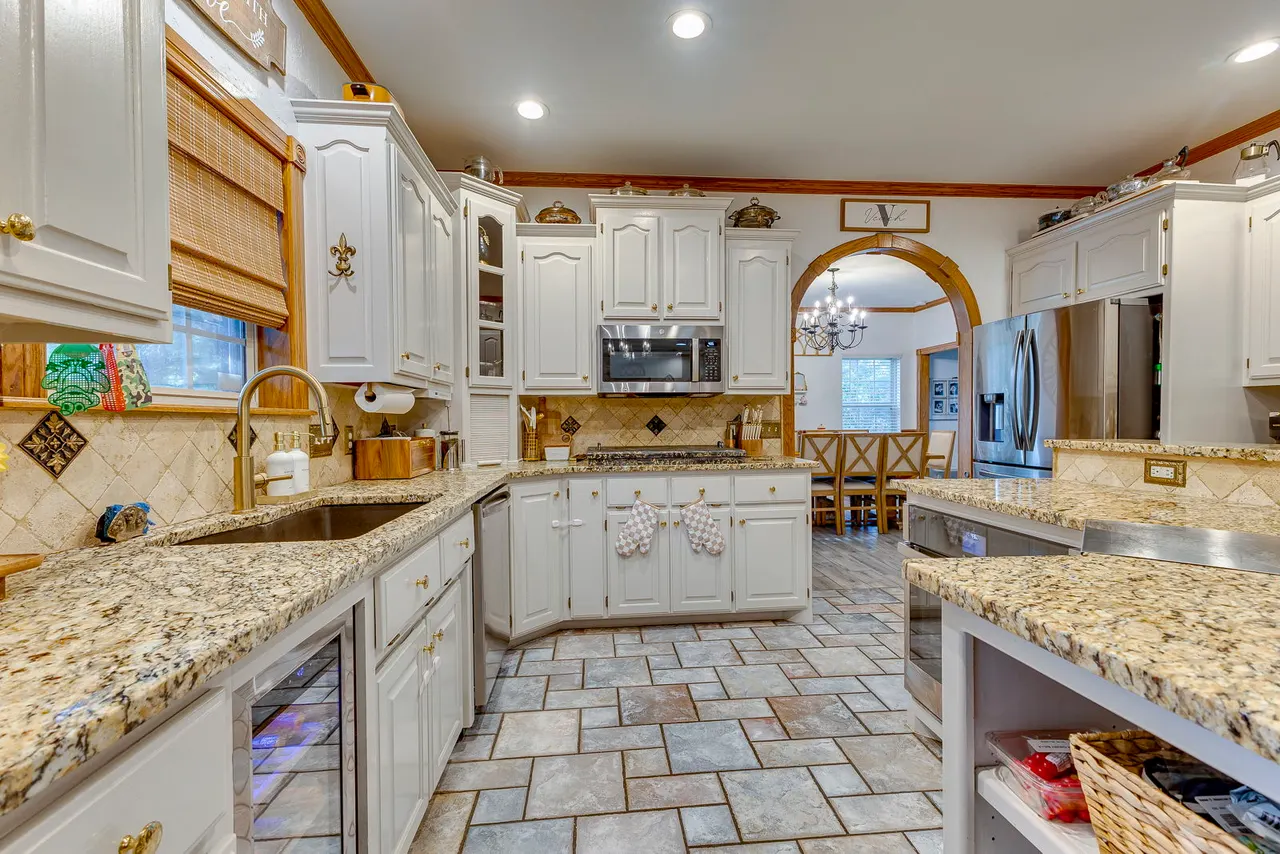 Photo 11 — 9892 E Shadowlake Drive, Claremore, OK 74017