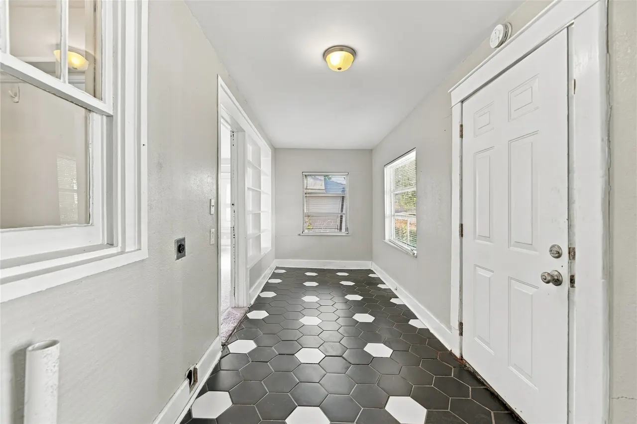 Photo 12 — 212 N Rosedale Avenue, Tulsa, OK 74127