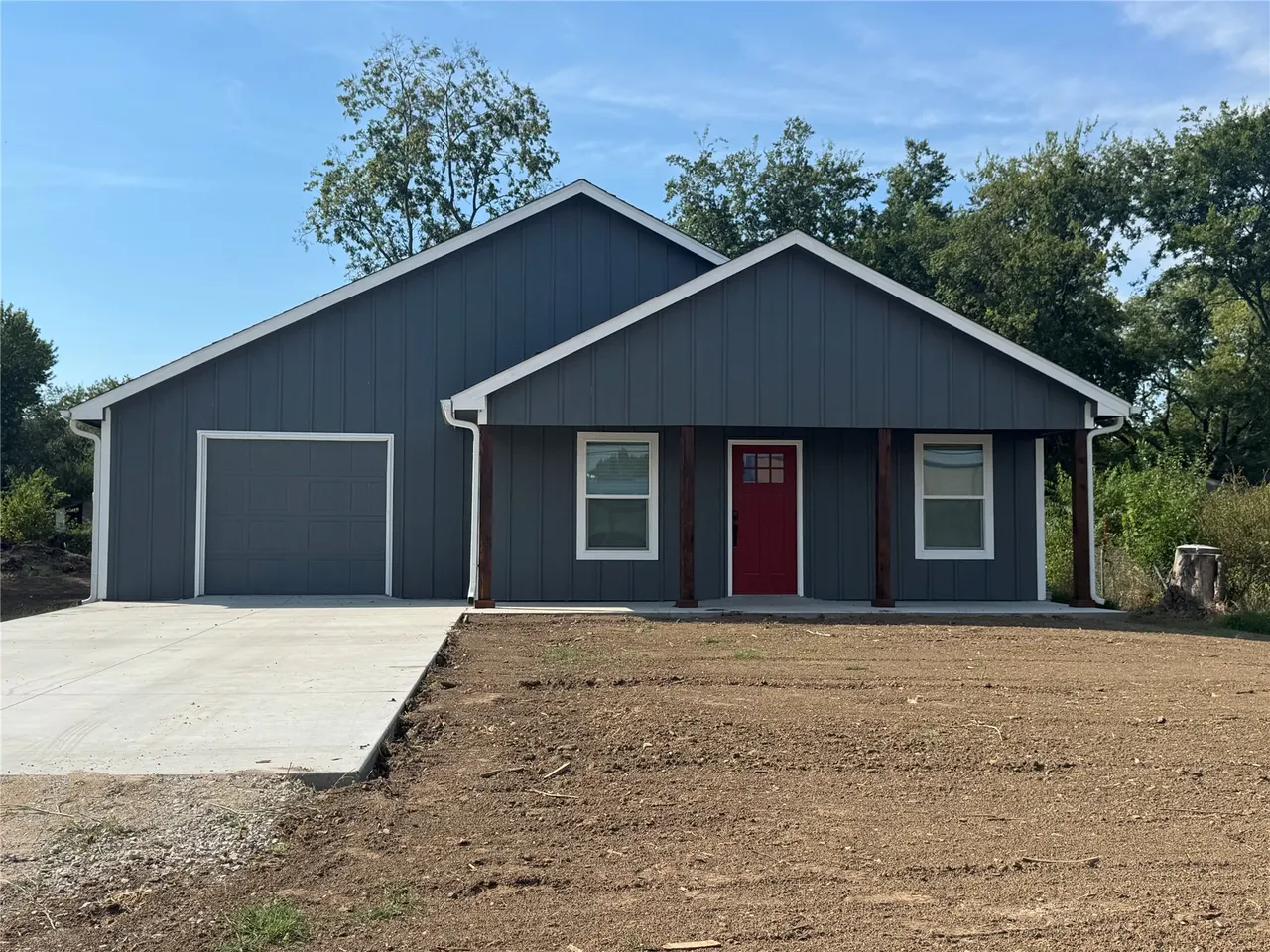 Front exterior — 511 W Harrison, Chouteau, OK 74337