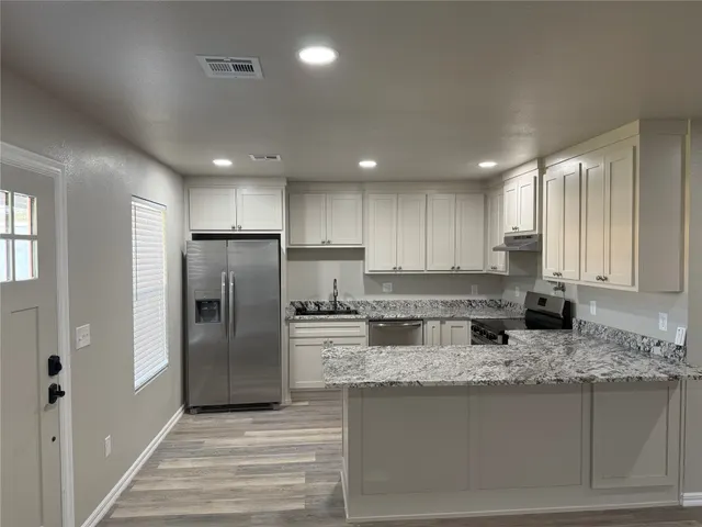 Photo 4 — 511 W Harrison, Chouteau, OK 74337