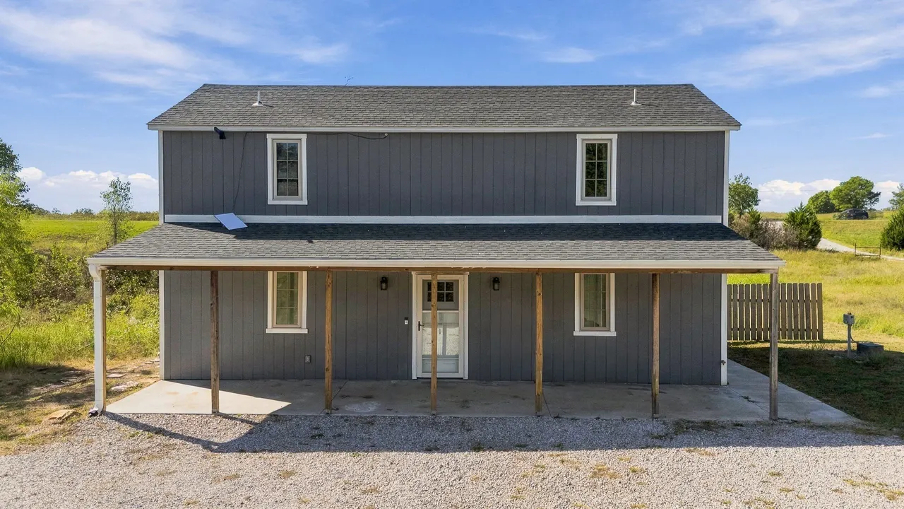 Front exterior — 11237 State Highway 20 Highway, Skiatook, OK 74070