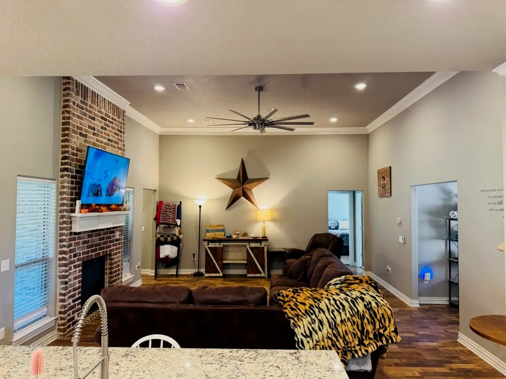 Photo 6 — 573 Edgewood Circle, Durant, OK 74701
