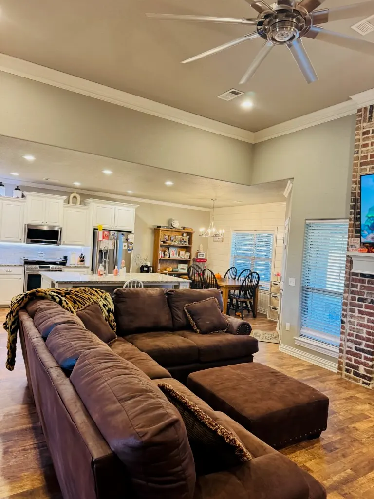 Photo 8 — 573 Edgewood Circle, Durant, OK 74701