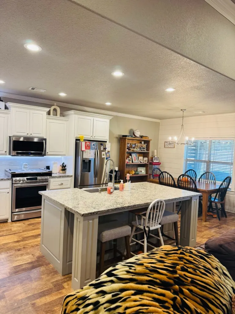 Photo 12 — 573 Edgewood Circle, Durant, OK 74701