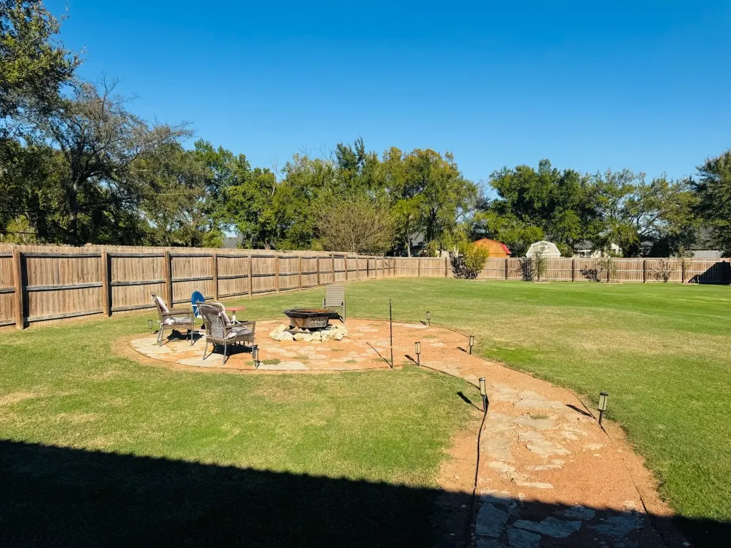 Photo 16 — 573 Edgewood Circle, Durant, OK 74701