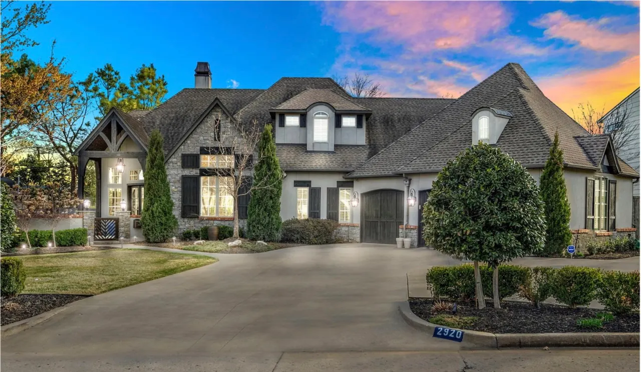 Front exterior — 2920 E 27th Place, Tulsa, OK 74114
