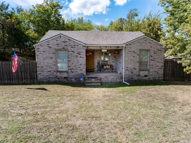 Photo 2 — 420 S Virginia Avenue, Drumright, OK 74030