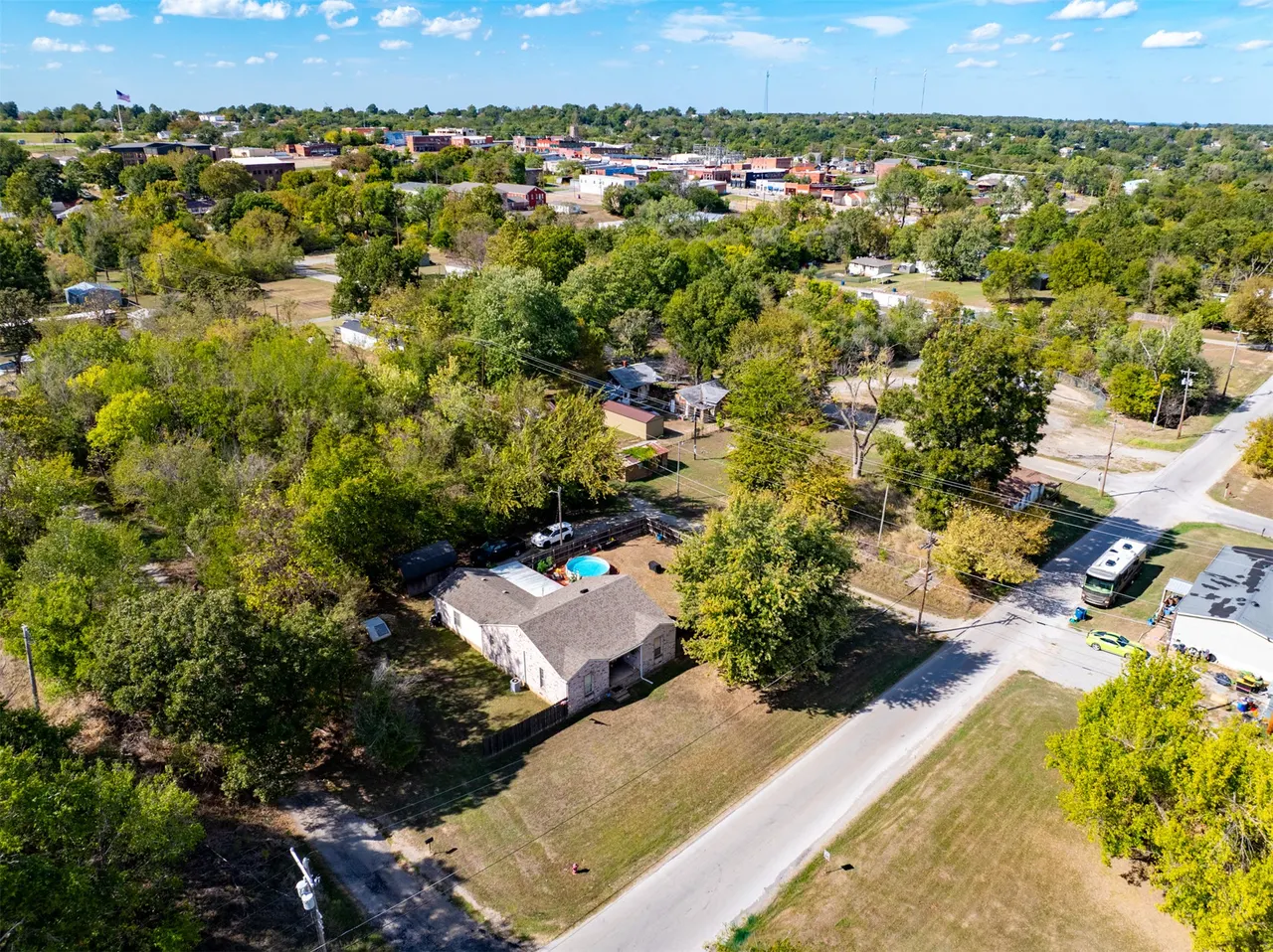 Photo 16 — 420 S Virginia Avenue, Drumright, OK 74030