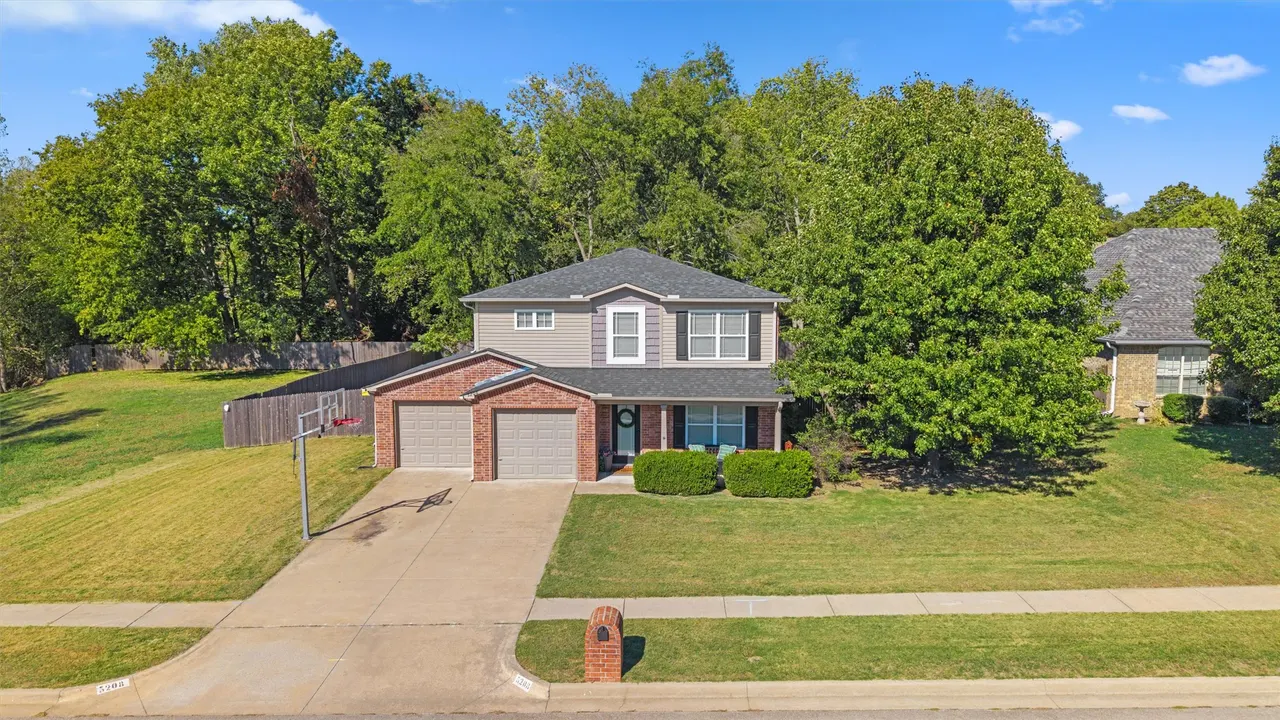 Front exterior — 5208 Richmond Drive, Bartlesville, OK 74006