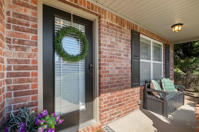 Photo 2 — 5208 Richmond Drive, Bartlesville, OK 74006