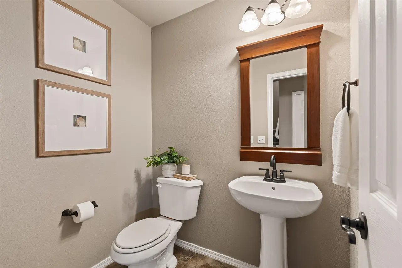 Photo 8 — 5208 Richmond Drive, Bartlesville, OK 74006