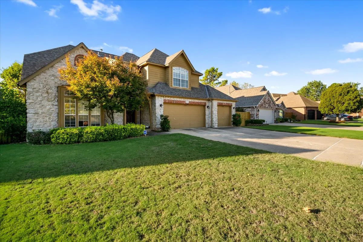 Photo 2 — 2818 E 103rd Street S, Tulsa, OK 74137