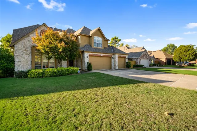 Photo 2 — 2818 E 103rd Street S, Tulsa, OK 74137