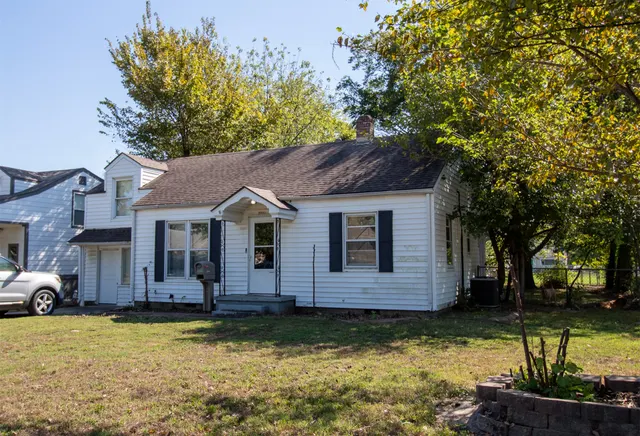 Photo 2 — 2201 Fredonia Street, Muskogee, OK 74403