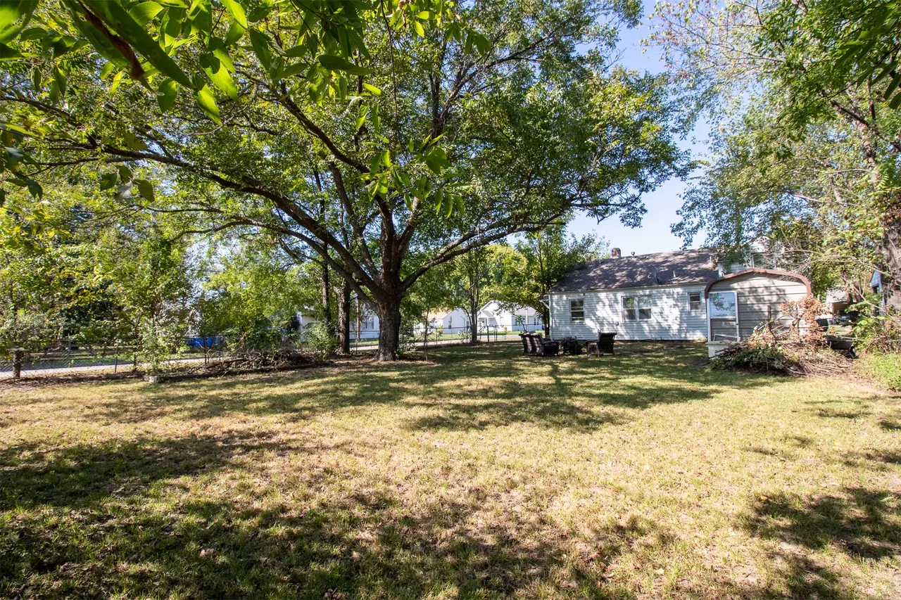 Photo 18 — 2201 Fredonia Street, Muskogee, OK 74403