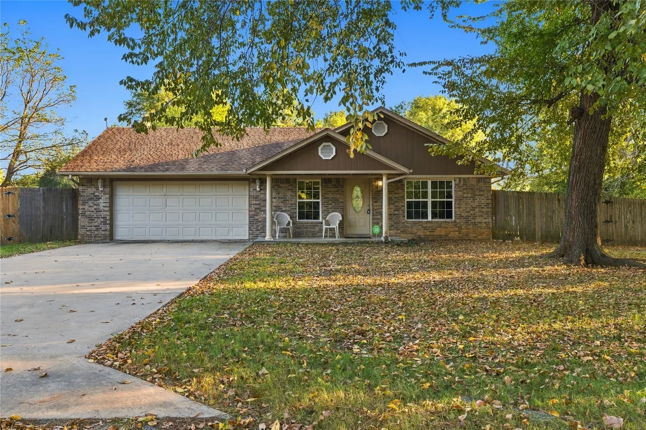 Front exterior — 108 W Division Street, Oktaha, OK 74450