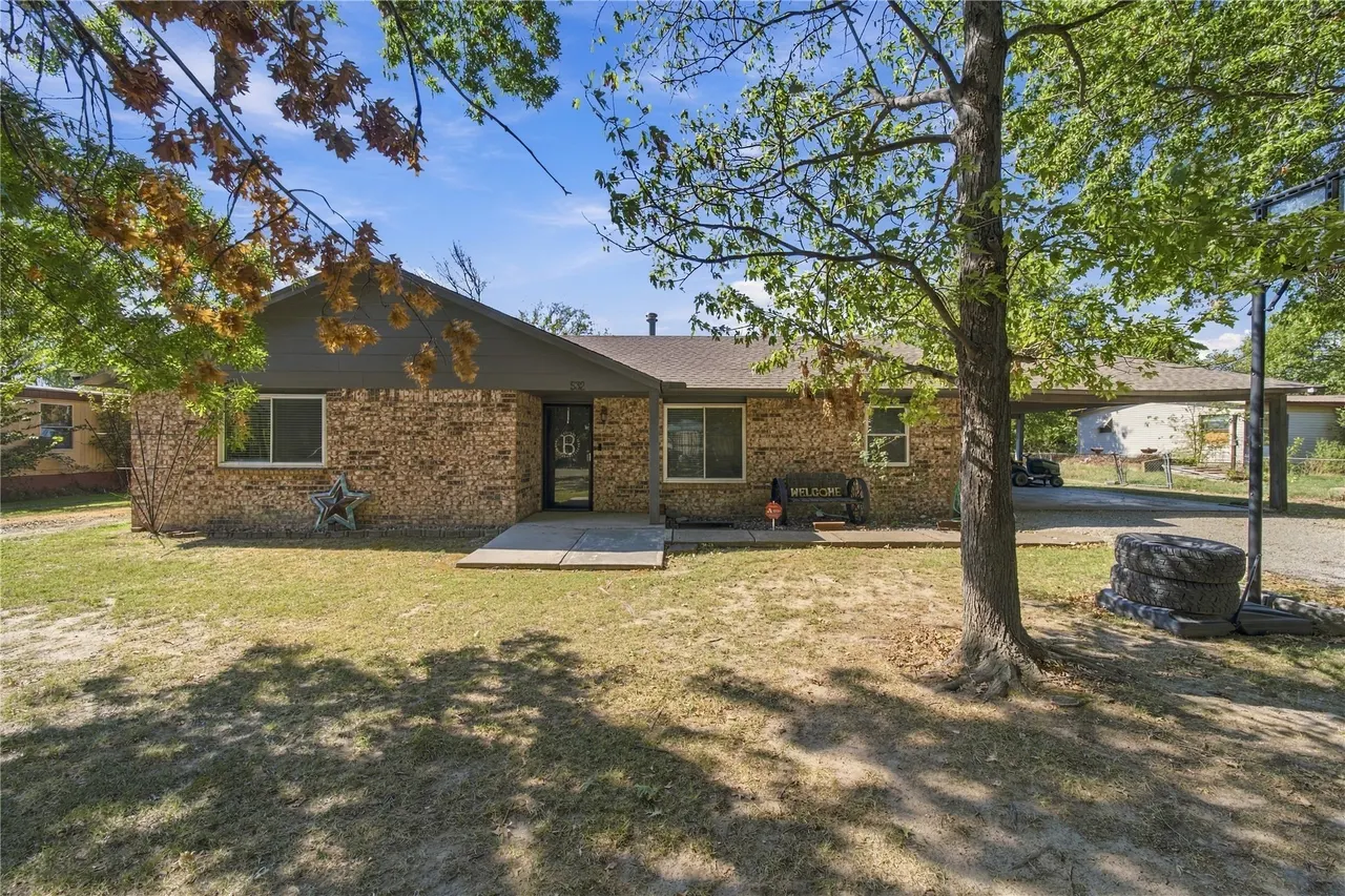 Front exterior — 532 S Joe, Nowata, OK 74048