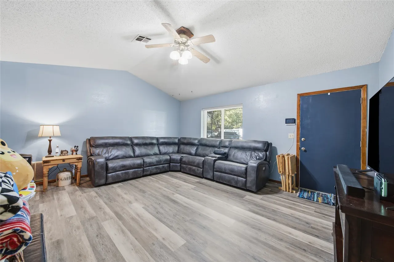 Photo 6 — 532 S Joe, Nowata, OK 74048