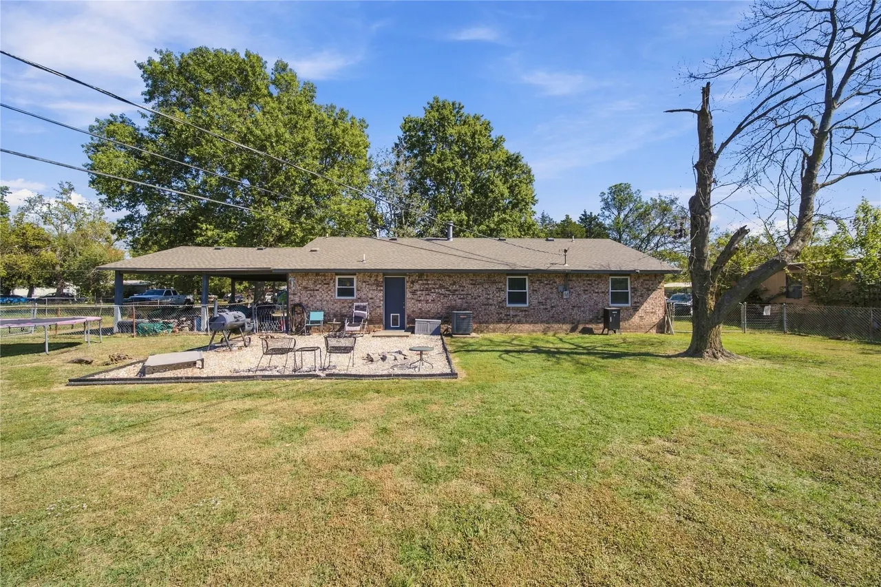 Photo 24 — 532 S Joe, Nowata, OK 74048