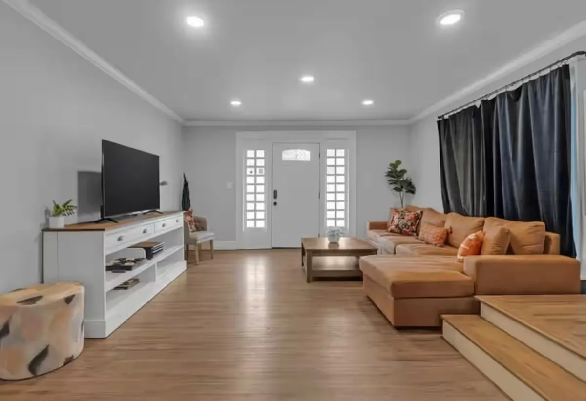 Photo 8 — 2629 E 8th Street, Tulsa, OK 74104