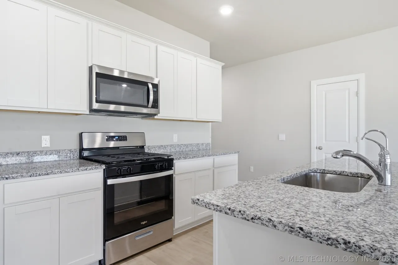 Photo 7 — 7412 N 155th East Avenue, Owasso, OK 74055