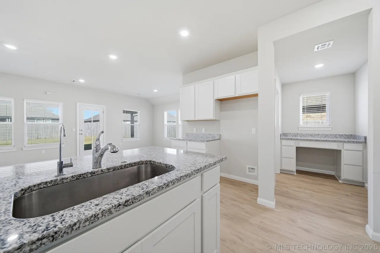 Photo 8 — 7412 N 155th East Avenue, Owasso, OK 74055