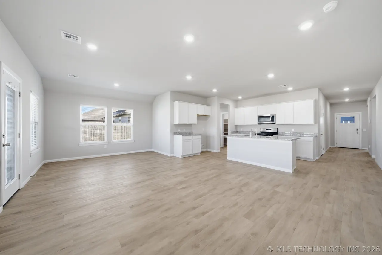 Photo 10 — 7412 N 155th East Avenue, Owasso, OK 74055