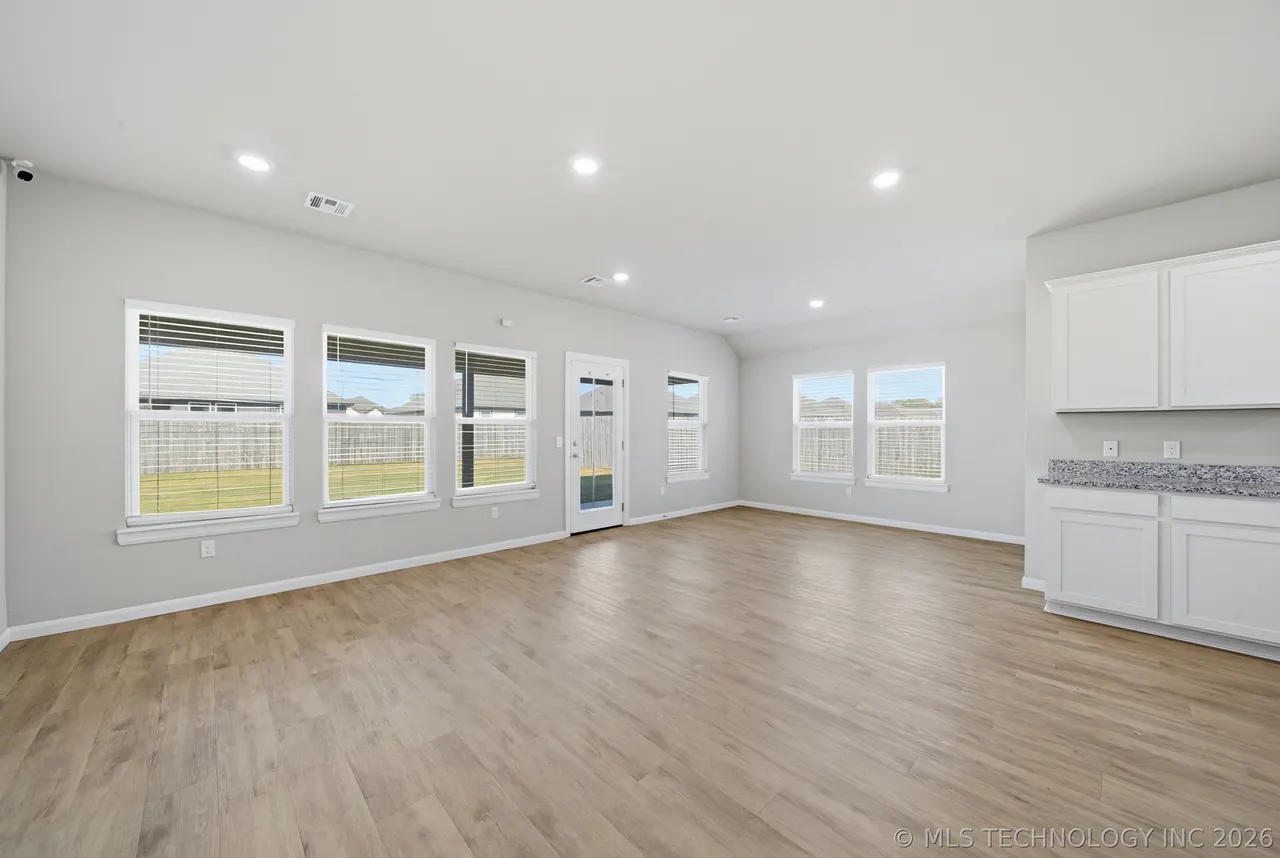 Photo 16 — 7412 N 155th East Avenue, Owasso, OK 74055