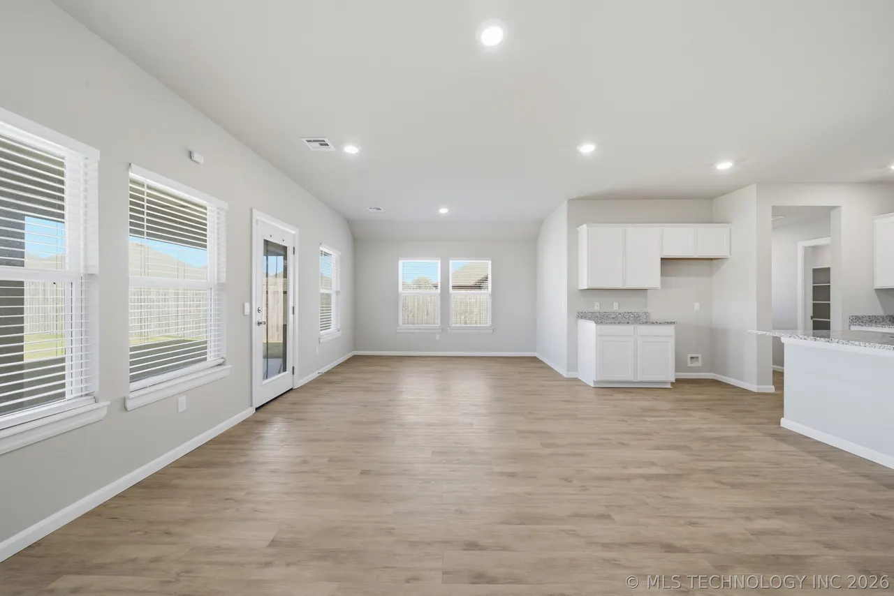 Photo 17 — 7412 N 155th East Avenue, Owasso, OK 74055
