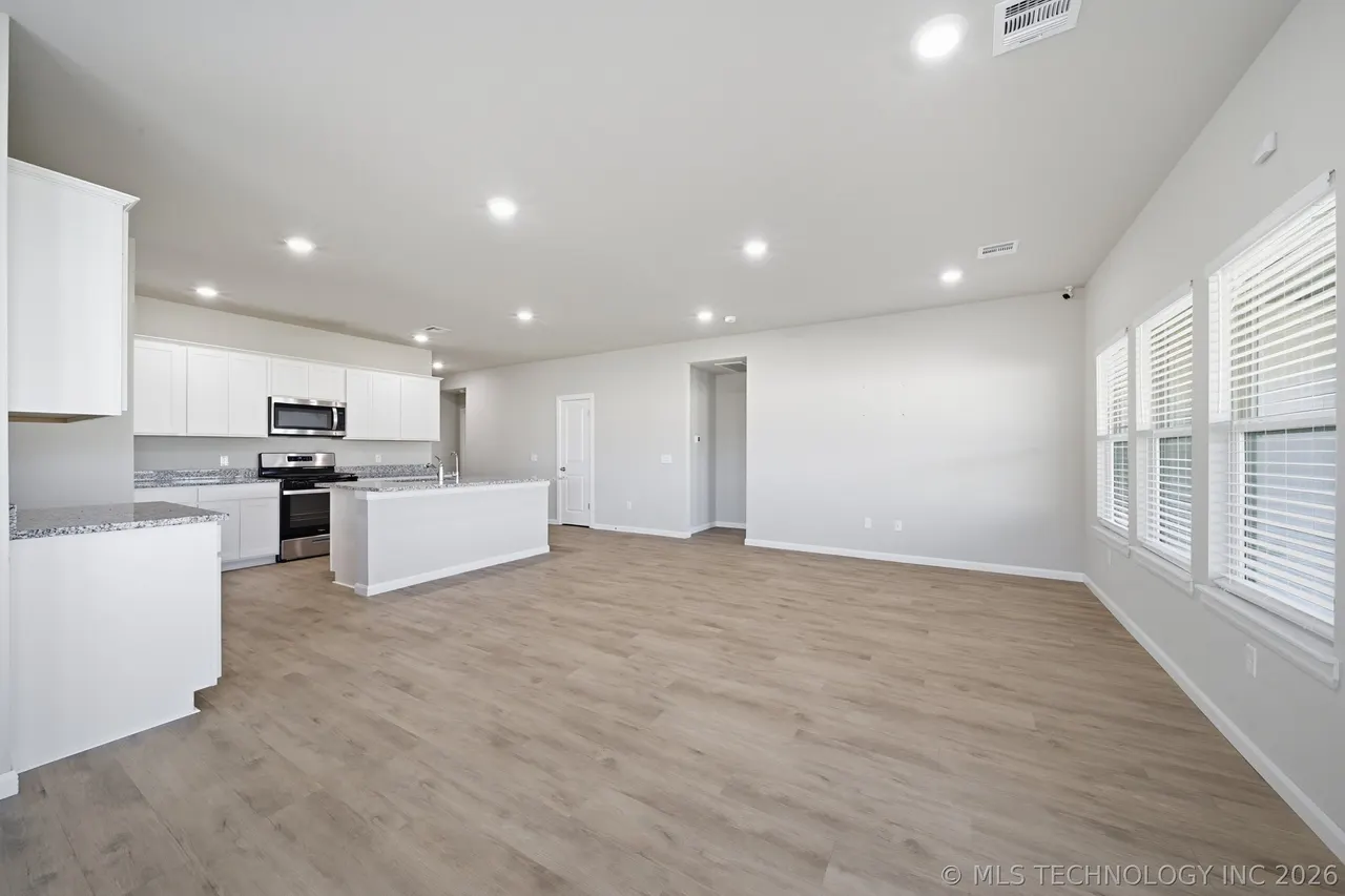Photo 18 — 7412 N 155th East Avenue, Owasso, OK 74055