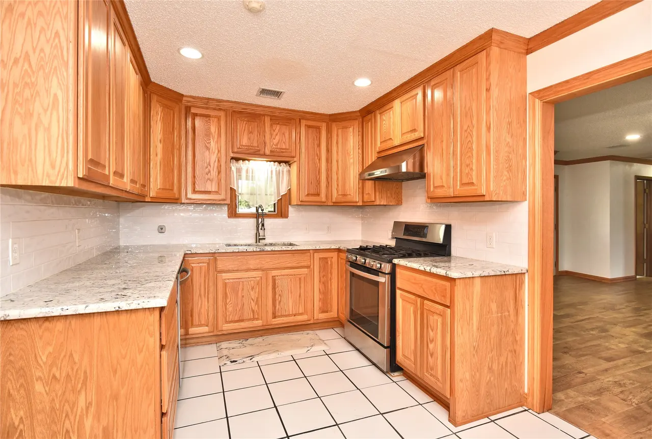 Photo 16 — 4355 S 61st WestAvenue, Tulsa, OK 74107